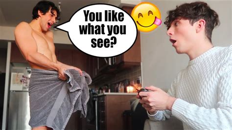 flashing my boyfriend|FLASHING My Boyfriend To See His Reaction!! *FUNNY.